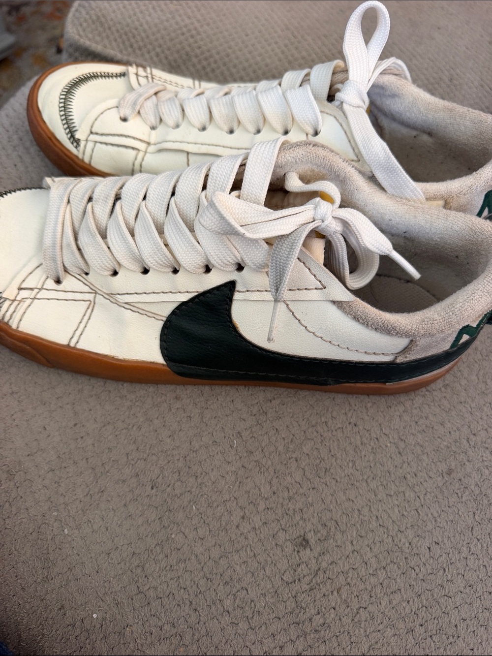 Nike blazer low 77 Men’s White Sneakers with Dark Green Swoosh and Gum Sole
